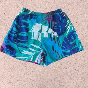 True vintage 80’s/90’s tropical beach mom shorts-9/10
